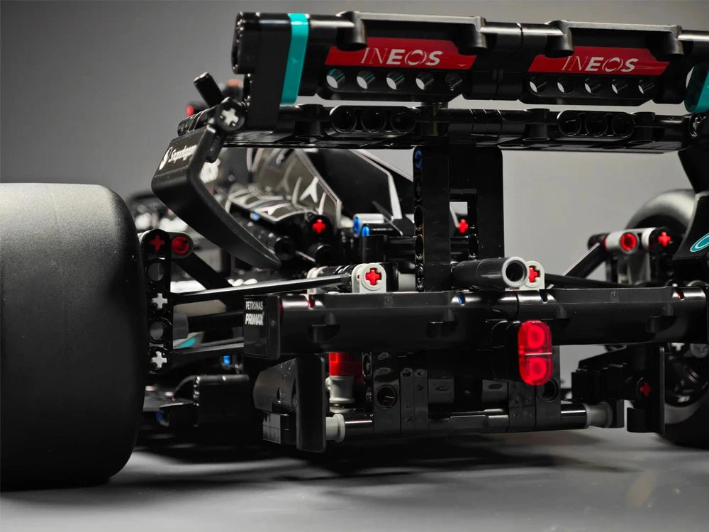 Технологични 1642 бр. механични строителни блокове за състезателни коли – W14 Комплект за състезания на място за възрастни и деца